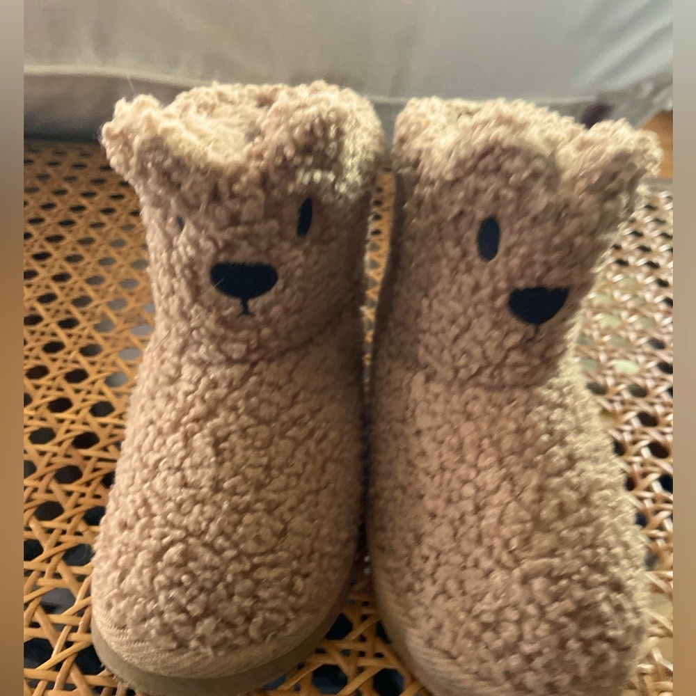 Old Navy fleece bear toddler boots